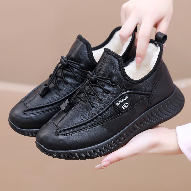 Cotton Shoes Women's Winter New Velvet Warm Mother Shoes Outdoor Women's Shoes Sports Comfortable Soft-soled Women's Boots