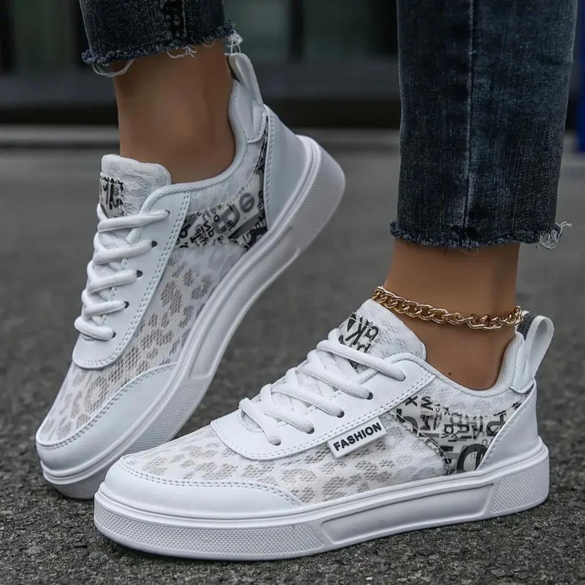 

Женская обувь Белые кроссовки Плоская повседневная обувь Дышащие удобные женские тапочки Обувь для женщин На шнуровке Женская вулканизированная обувь 42