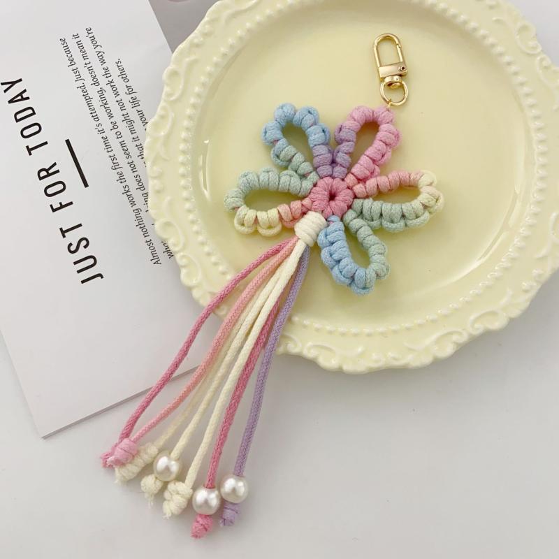 Pastoral Style Creative Colorful Hand-Woven Flower Tassels Keychain Creative Backpack Decoration Good Gift For Women Girls