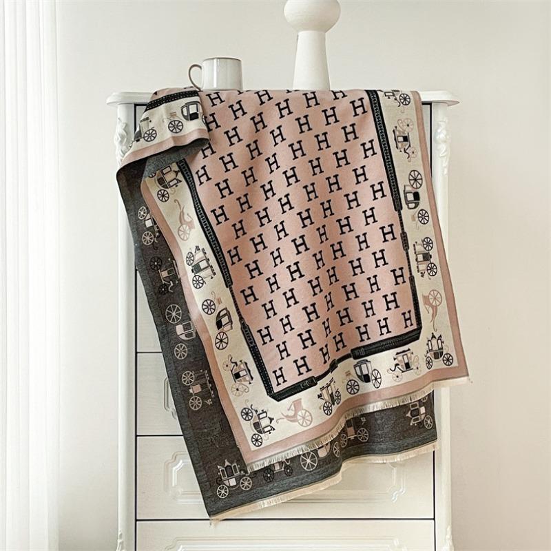 Retro carriage warm shawl fashion letter imitation cashmere double-sided decorative scarf autumn and winter with thickened scarf