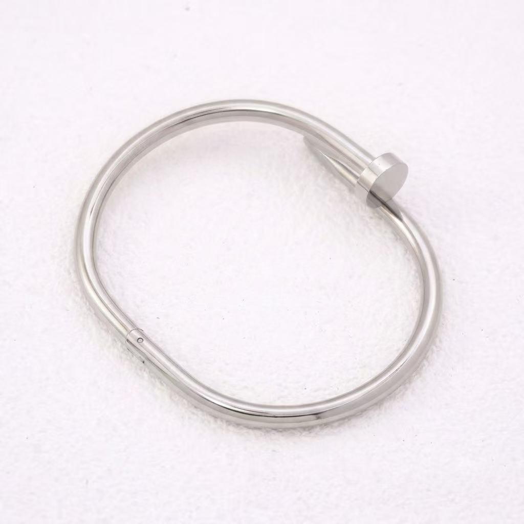 Braccialetto Moda Trendy con Bottone a Pressione Rotondo in Acciaio Inossidabile