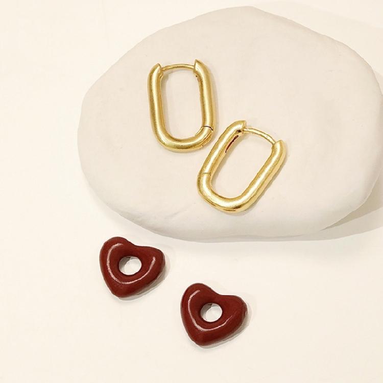 Elegant Red Heart Hoop Earrings Comfortable Geometric Ear Rings Lightweight Metal Jewelry Accessories for Women Girls