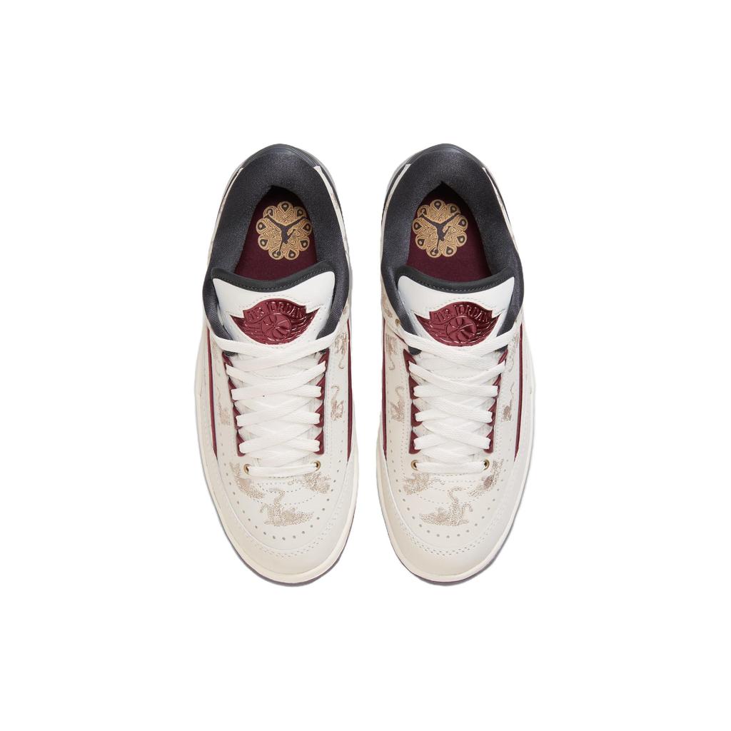Dámské tenisky Air Jordan 2 Retro Low Rok Draka Krémová Plachetnicová Cedrová FJ5736-100
