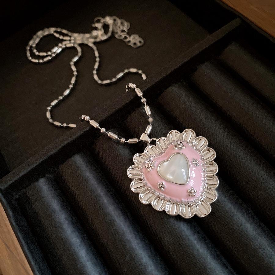 Stainless Steel Zircon Heart Necklace Retro Clavicle Chain Jewelry