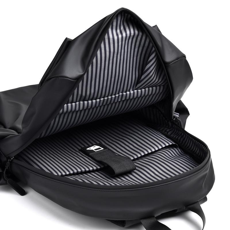Casual Men's Leather Film Backpack Outdoor Travel Backpack Large Capacity Student Computer Bag Men's Backpack