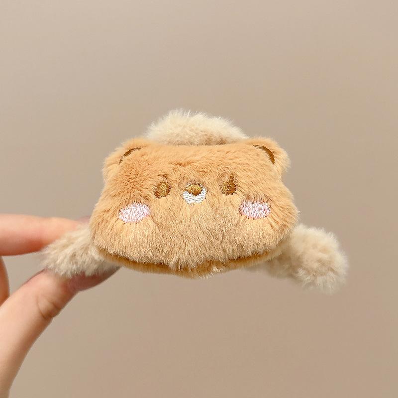 Fashion Elegant Plush Grab Clip Women's Large Hair High-end Sense Clip Hairpin Autumn and Winter Back Head Shark Clip Hairpin Headwear