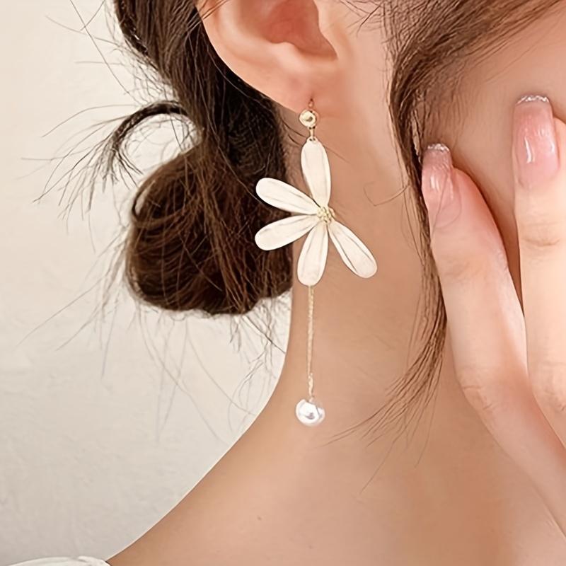 1 Pair Asymmetrical Daisy Flower Drop Earrings, French Style Fresh Minimalist for Women, Daily Wear Gift