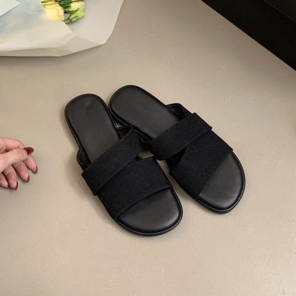 Flat-bottomed slippers women's summer wear new simple casual lazy seaside vacation wind one-word beach shoes