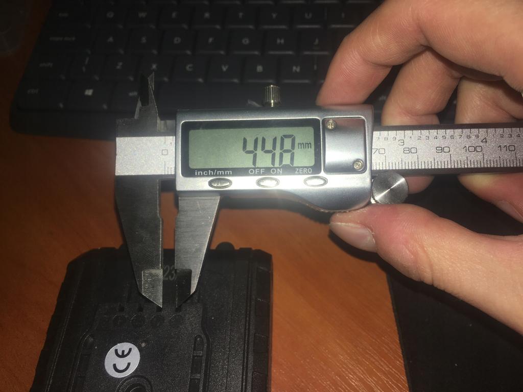 Rosfix Akumulátor 2Ah 21V – Výkon a Kapacita | Kompatibilní se sérií Animal PRO | Rychlé Nabíjení, Životnost