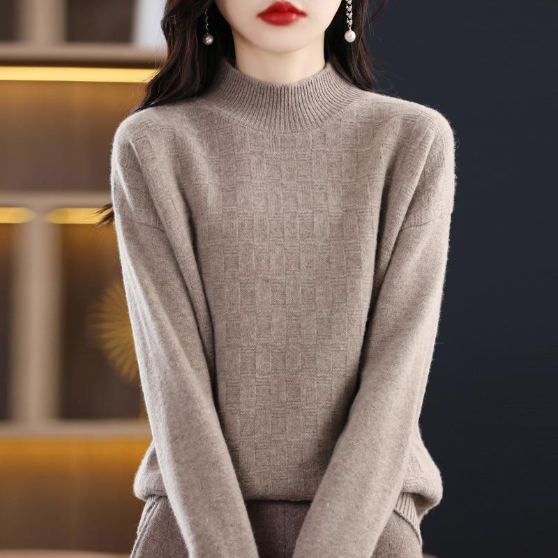 Stylish Women's High-Neck Pullovers: Thick, Half-Knit Base Layer for Autumn and Winter.