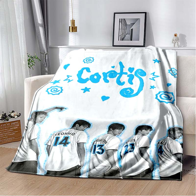 Cortis K‑popowy Zespół Chłopięcy Członek Portret Nadruk Koc Flanelowy Miękki Ciepły Koc Rzutowy Idol Fan Dom Sofa Łóżko Dekoracja Lekka Koc Podróżny