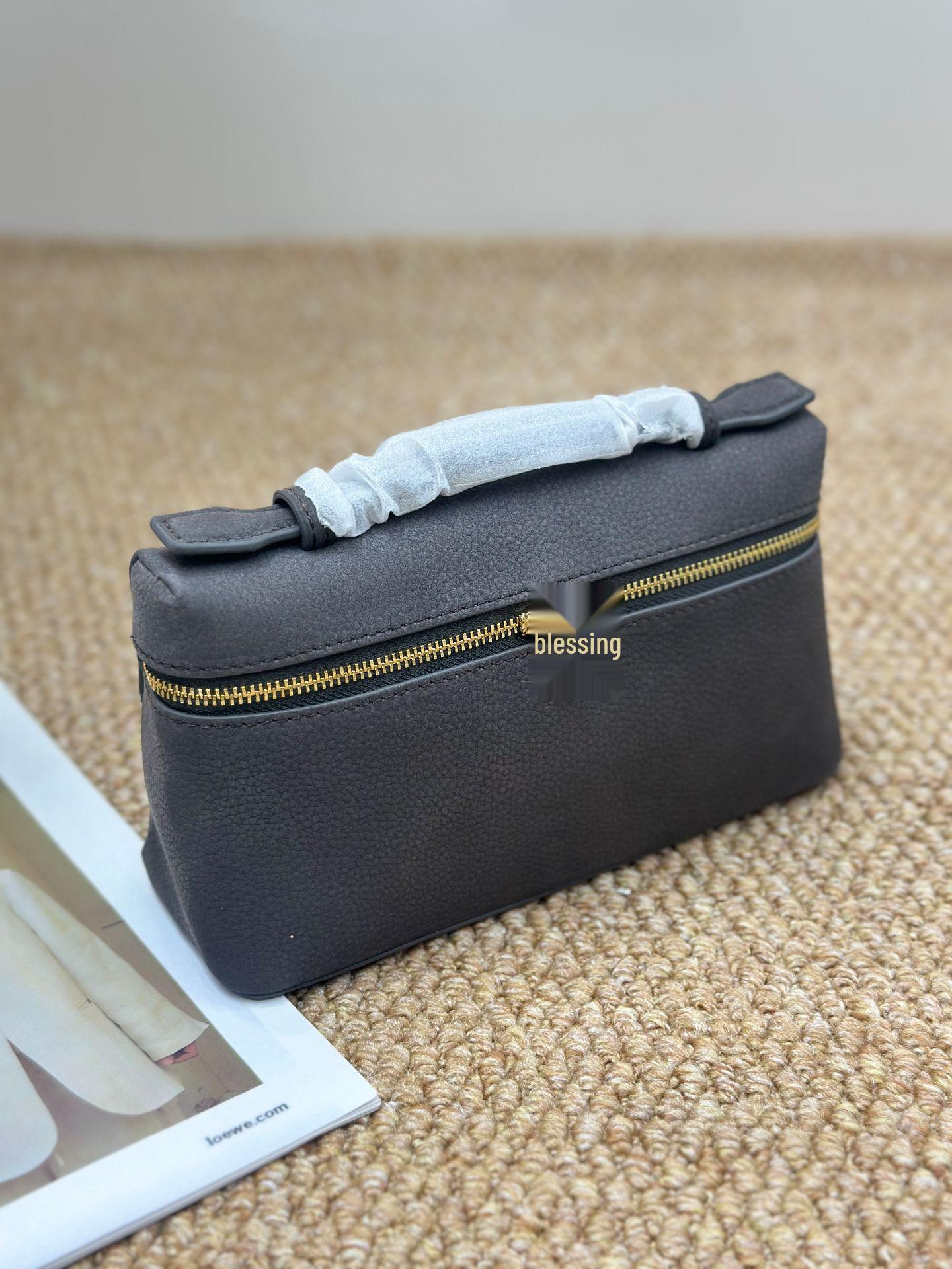 

Женская маленькая сумка кроссбоди из замши и кожи 2025 года, модная матовая отделка 20*12*7cm Blank