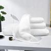 Hotel, casa de huéspedes, salón de belleza y spa – toallas y toallas de baño gruesas, absorbentes y sin pelusa, hechas de algodón puro, en blanco