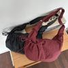 Koreanische Leinwandtasche Fashi Plissierte Karomuster-Tragetasche Kordelzug Lässige Umhängetasche Nyl Pendler-Umhängetasche Reißverschluss Knödeltasche