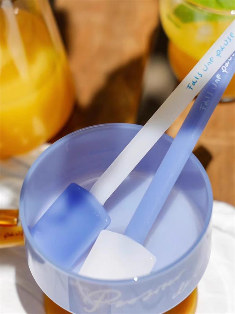 Korean-style Two-color Long Handle Glass Spoon Pudding Ice Cream Dessert Spoon Simple Heat-resistant Coffee Mixing Spoon