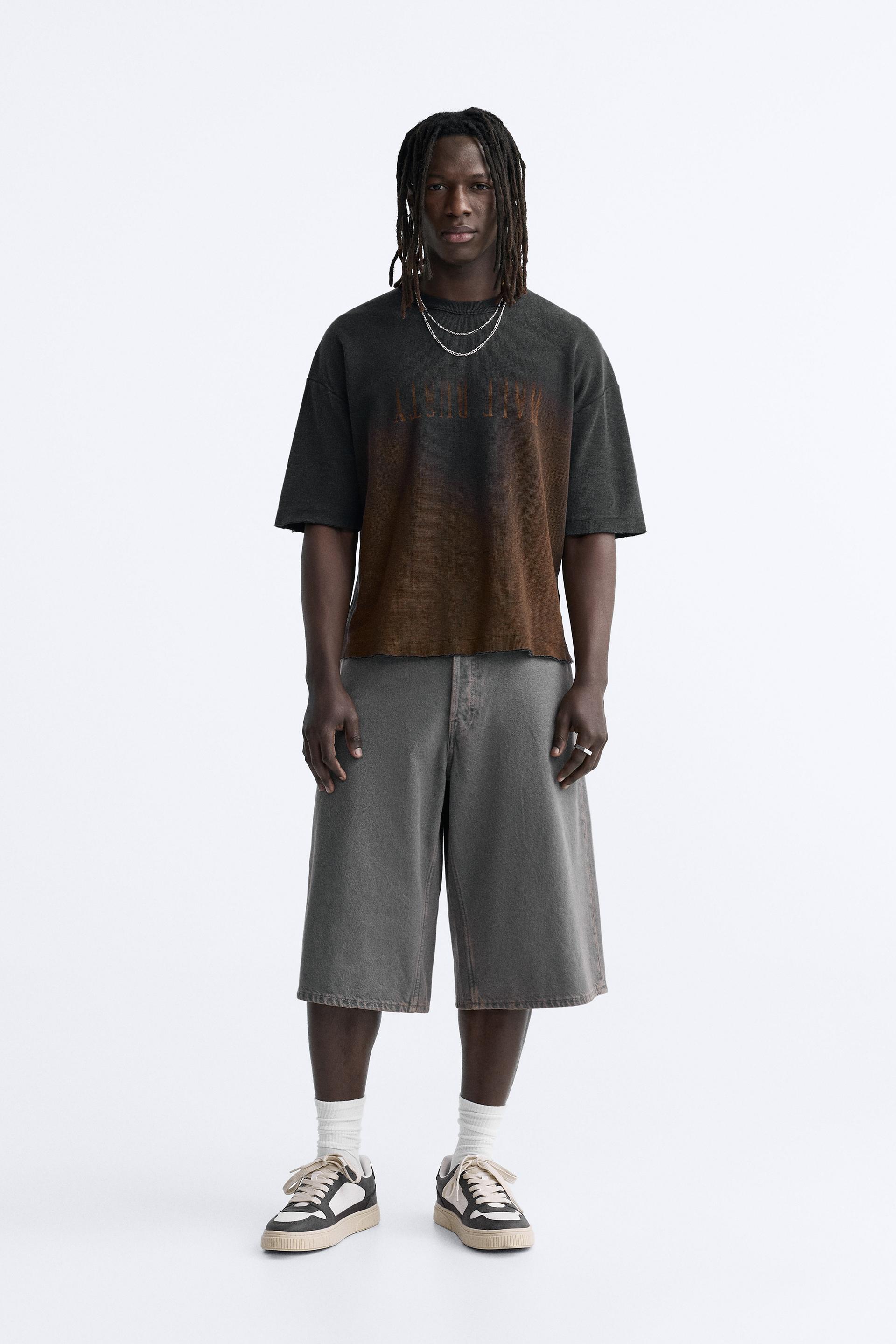 

ТРИКОТАЖНАЯ ФУТБОЛКА С АБСТРАКТНЫМ ПРИНТОМ