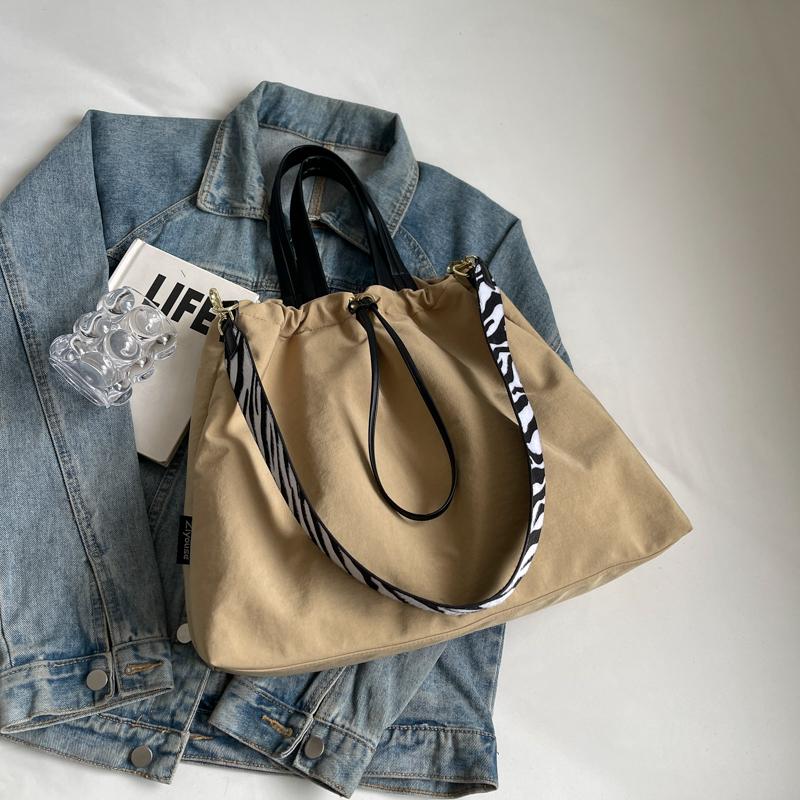 Большая вместительная сумка-ведро с завязками на шнурке женская сумка через плечо сумка — фото 15