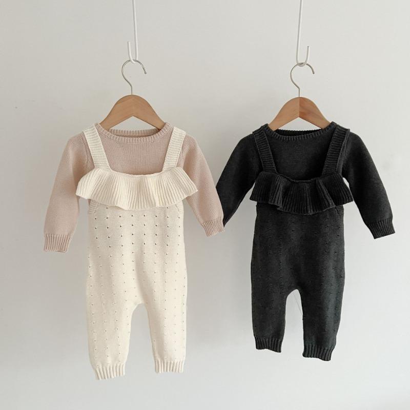 Babytoppar 2022 höst baby stickade tröjor pullover bas toppar barn topp beige tröja