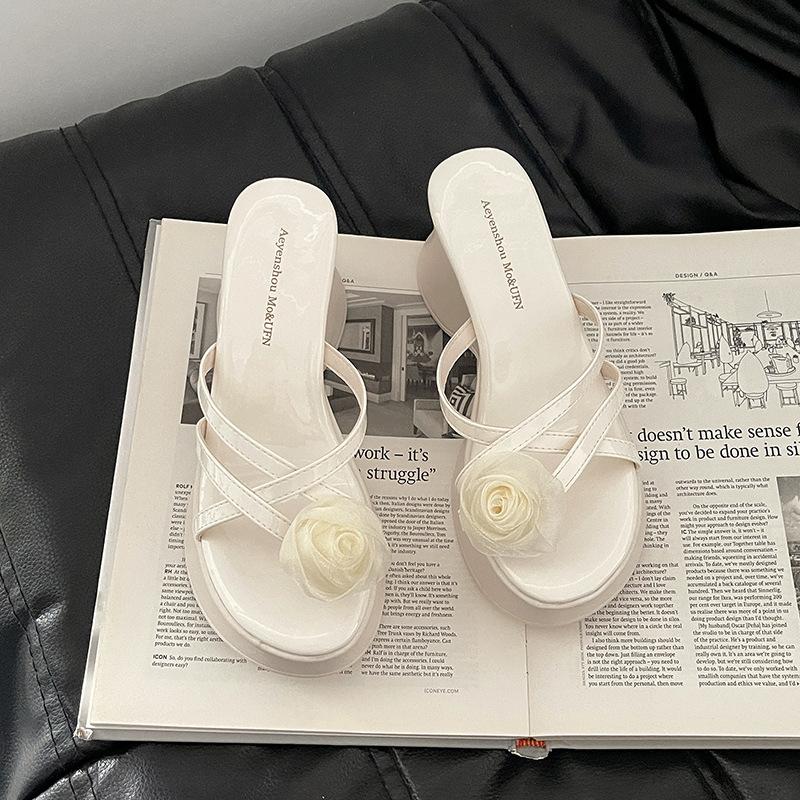 Fashion flower pearl toe cool slippers women's summer new temperament celebrity one word muffin bottom slope slippers