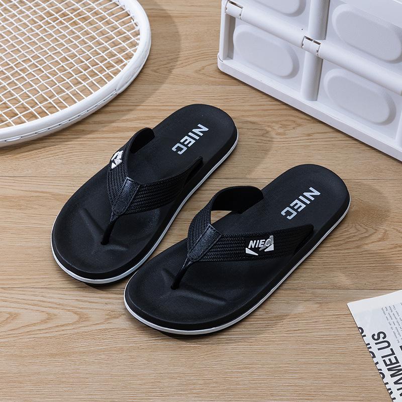 Wearing flip-flops outside, men's summer new soft-soled non-slip solid-color pinch splint slippers, beach shoes