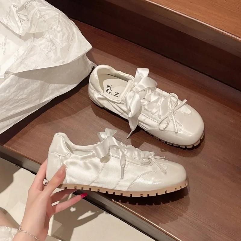 Fashion Women Ballet Flats Fashion Elegant Round Toe Cross Strap Ladies Comfort Street Style Soft Sole Ballerinas Shoes Zapatos Mujer