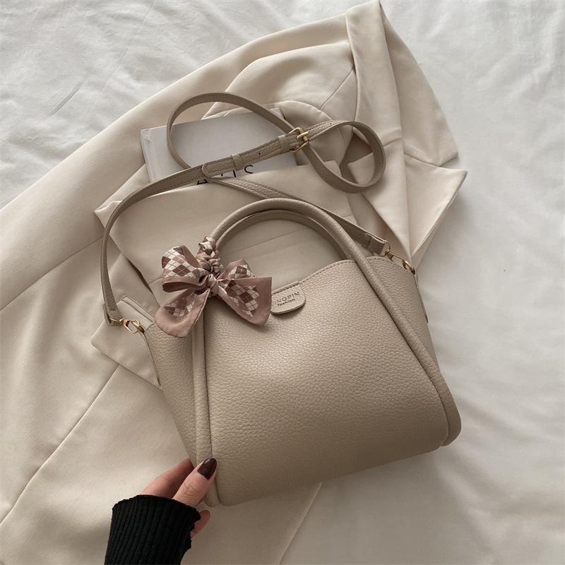 

Winter New Women s Bag 2026 High-end Fashi Bucket Bag Handbag New Commuting Versatile Basket Bag