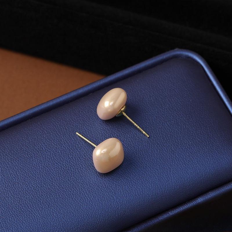 Geometric Square-shaped Steamed Buns, Pearl Silver Needle Earrings, Wind-style Earrings - Elegant and Versatile Accessories.