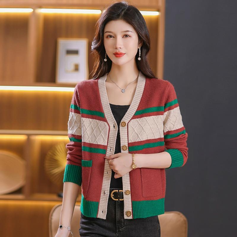 Autumn and Winter New Knitted Cardigan Women's Color Matching Fashion Bottoming Shirt Lazy Wind Sweater Jacket Top Women