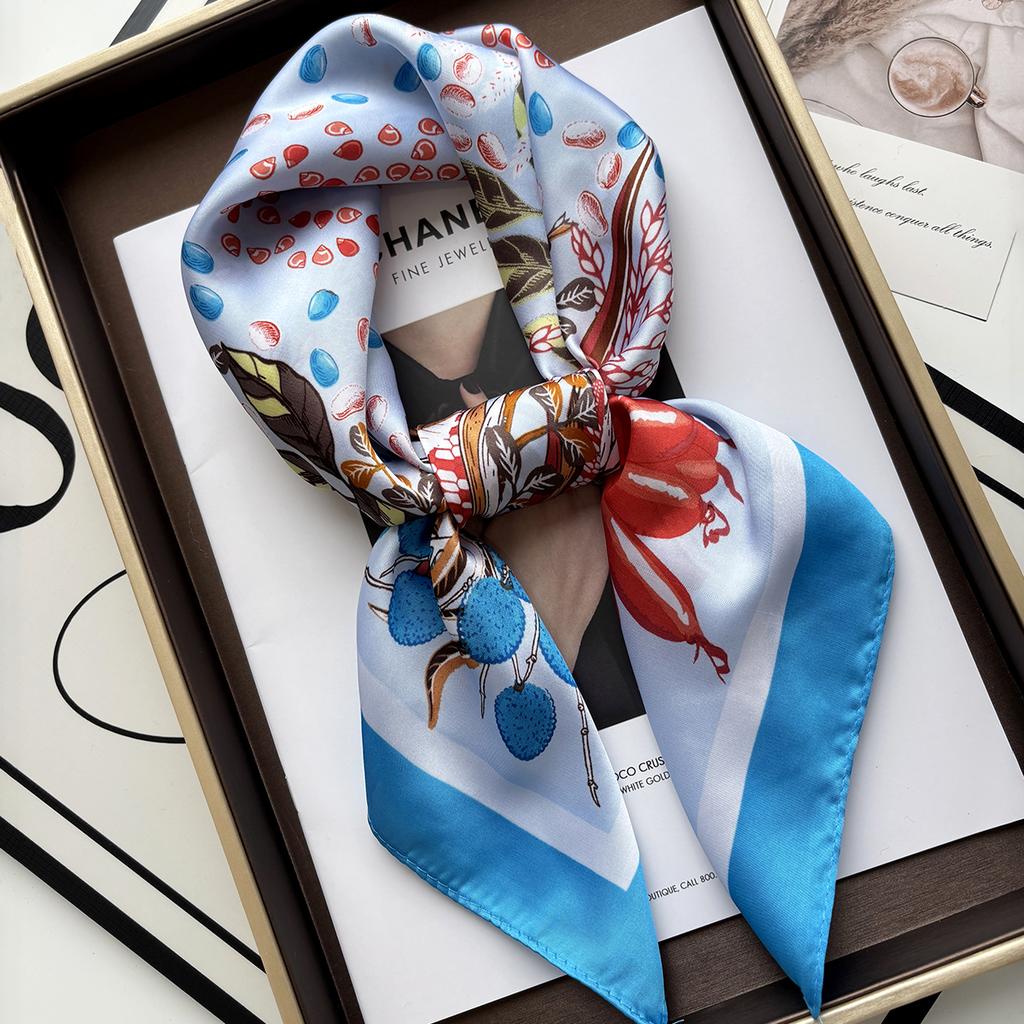 New Literary Fashionable Bandana Imitation Silk 70*70Cm Temperament Square Scarves Women SpringSummer Soft Satin Scarf