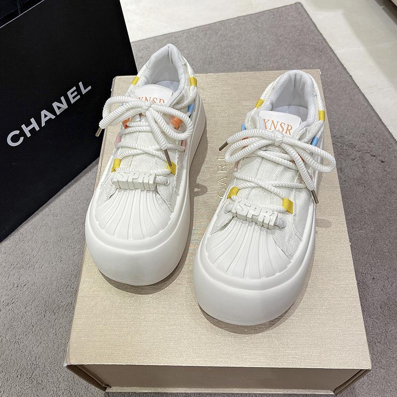 Fashion New Women Cloth Flat Shoes Autumn Fashion Casual Thick Soled Designer Breathable Canvas Student Beige Lace Sneakers for Women