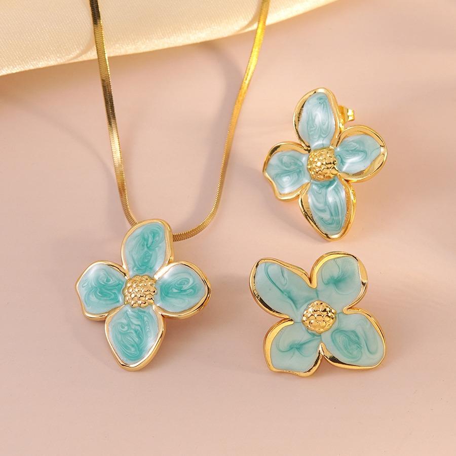 Elegant Stainless Steel Floral Jewelry Set | Durable, Easy To Maintain, Ideal for Daily Wear, Vacations, and Gifts for Wives or Girlfriends