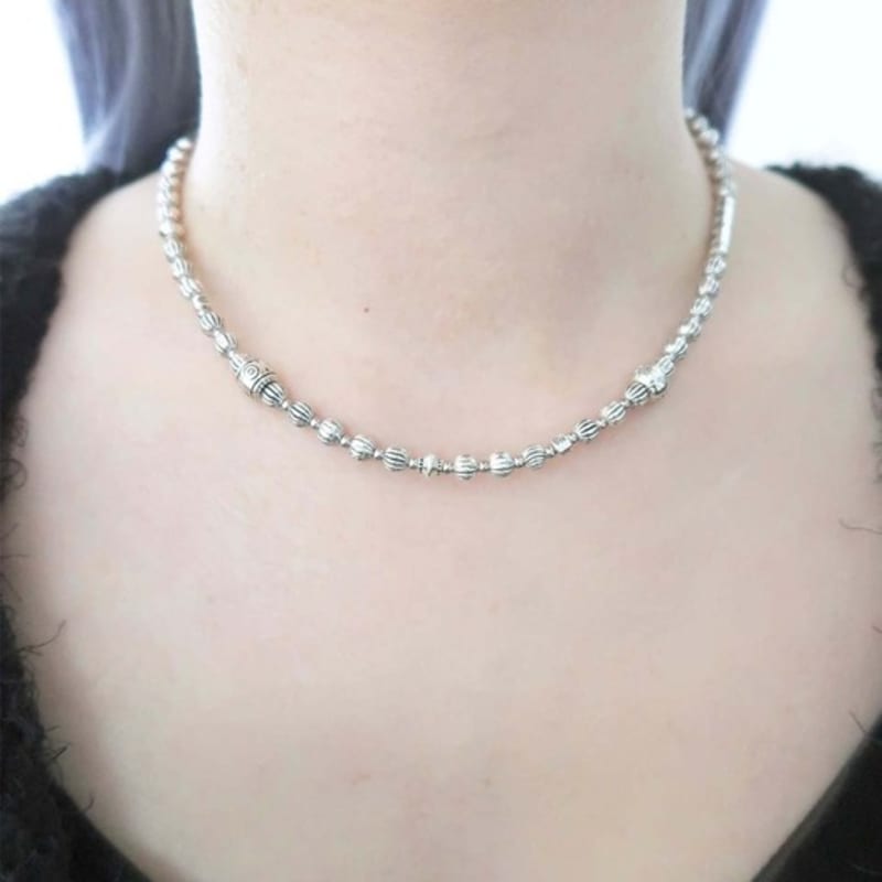 821WEBSERVICE Line Ball Necklace