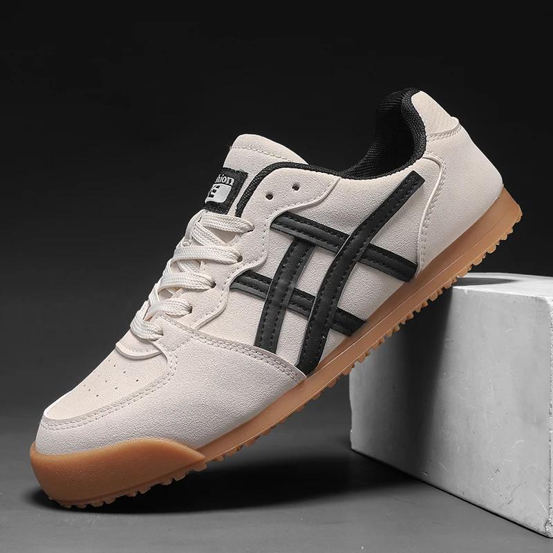 White Breathable Casual Shoes Men Canvas Shoes Korean Men Slip-on Couples Sneakers Comfortable Outdoor Walking Flats Shoes