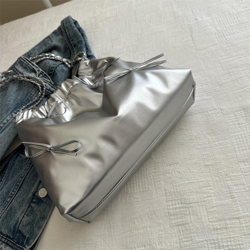 Large-capacity bag women's 2025 new simple and versatile chain shoulder bag texture bucket class commuter tote bag