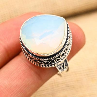 Prachtige Melkachtige Opaal Edelsteen Handgemaakte Massief 925 Sterling Zilveren Ring Sieraden