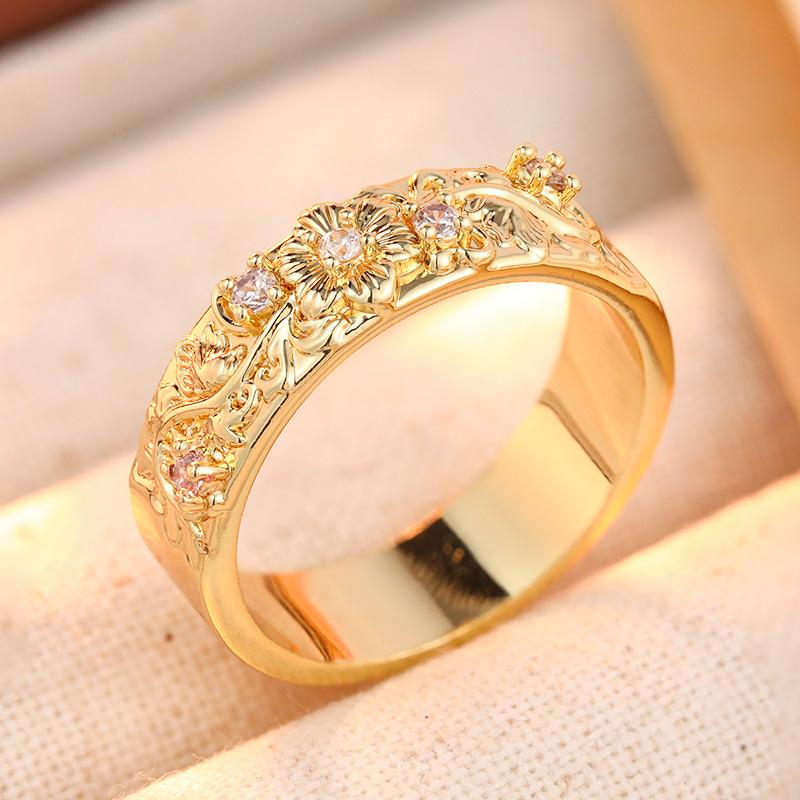 Simple Inlaid White CZ Flower Women's Ring Classic Gold Color Hand Carving Daily Wear Party Jewelry Anniversary Gift