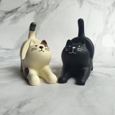Nieuwe Hars Rekkende Kat Bureau Standaard Wit Zwarte Kat Vormige Hars Kat Ambachten Luie Mobiele Telefoon Stand Kijken TV