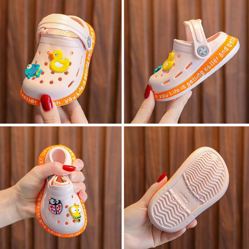 Mode Barntofflor för pojkar Flickor Tecknade skor Sommar Toddler Flip Flops Baby inomhustofflor Strandbadtofflor för barn