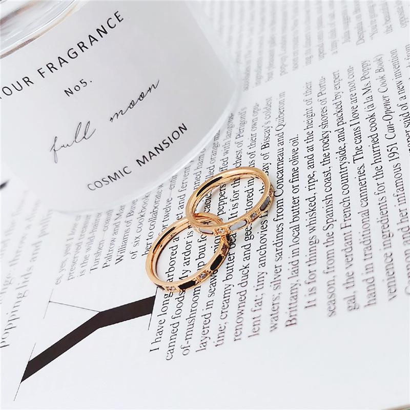 Korean Style Rose Gold Rhinestone Shell Tail Ring - Colorful Titanium Steel Finger Accessory for Women