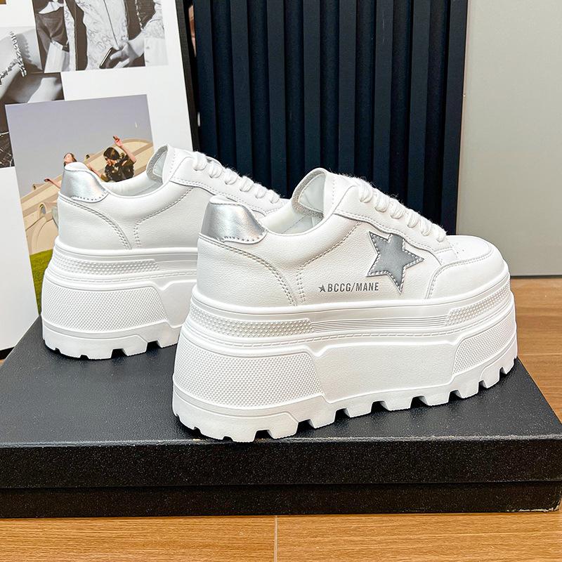 European Station Leather Little White Shoes Women's 2025 New Small Height Increase Star Board Shoes with Skirt Platform Muffin Shoes