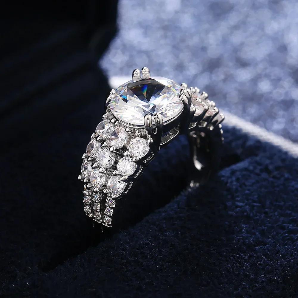 Huitan Luxury Big Round Crystal Zircon Women Wedding Ring  Color Elegant Lady Engagement  Fashion Jewelry High Quality