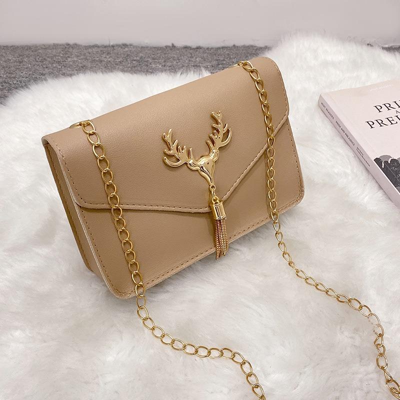 Stylish and elegant, easy to fit, shoulder women's bag, bag, deer head fringed decorative chain, magnetic buckle crossbody