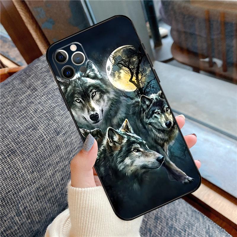 Starry Animal Wolf Phone Case For iPhone 16 14 13 12 11 15 Pro Max 12 13 Mini XR 15 16 Plus 16e Cover Shell