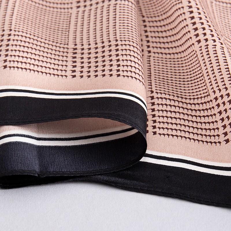Hengyuanxiang Houndstooth Mulberry Silk Square Scarf