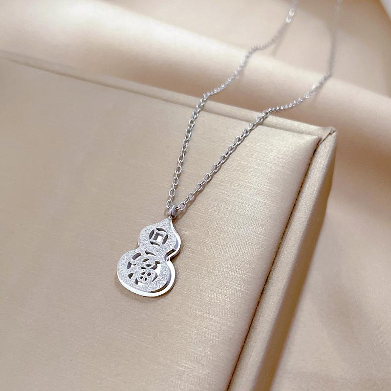 

Titanium Steel Gold Foil Lucky Gourd Minimalist Wind Furnace Real Gold Necklace Female Collarbone Chain Accessories