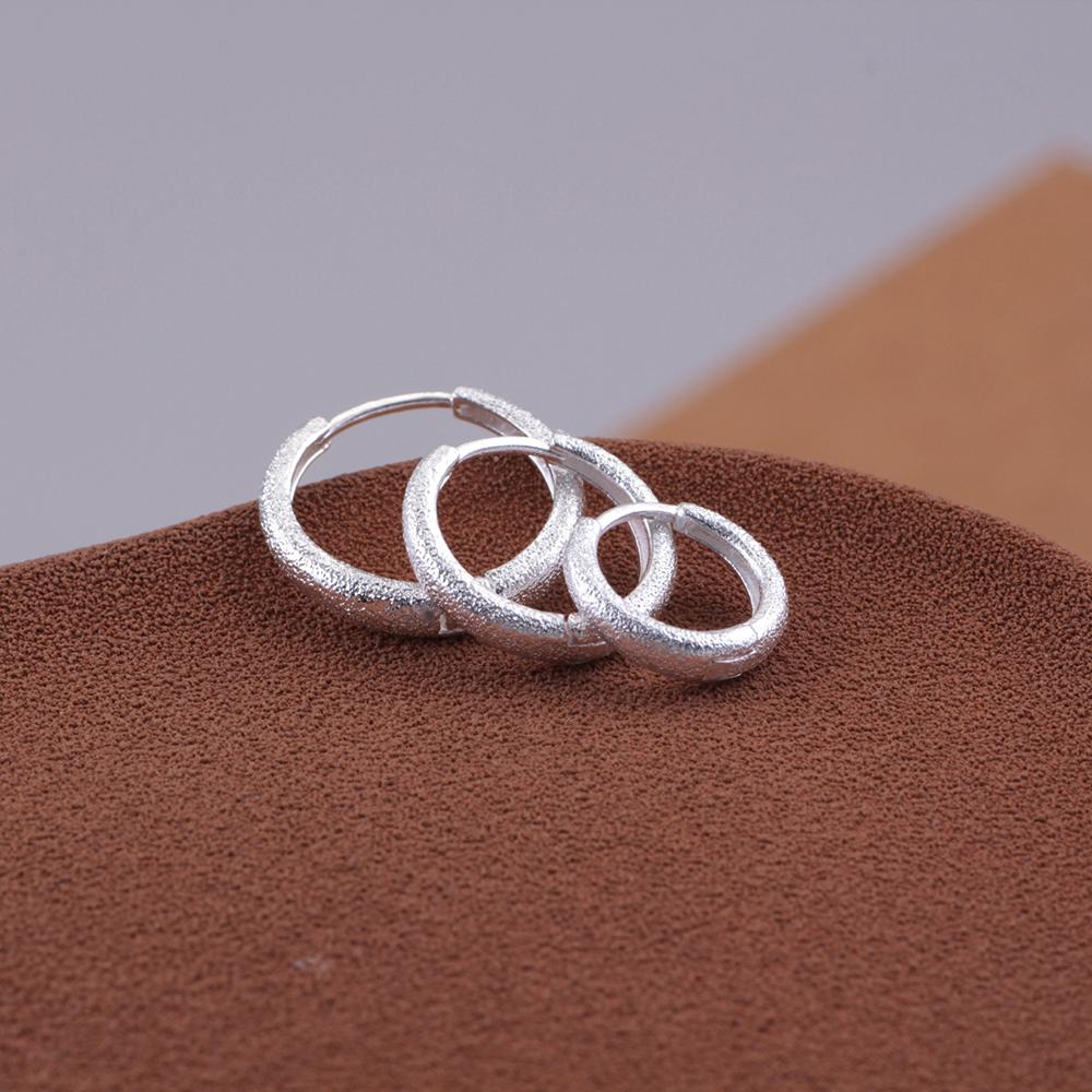 925 Sterlingsilber Kupfer 12MM-18MM Sternenfunkelnde Ohrringe Klassisch und modisch Geeignet für Frauen und Männer zu tragen Zirkon