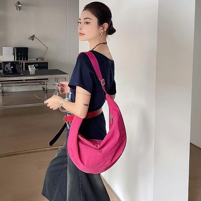 Single-shoulder Dumpling Bag for Women Lightweight and Sporty Crossbody Bag Casual and Minimalist Tote Bag