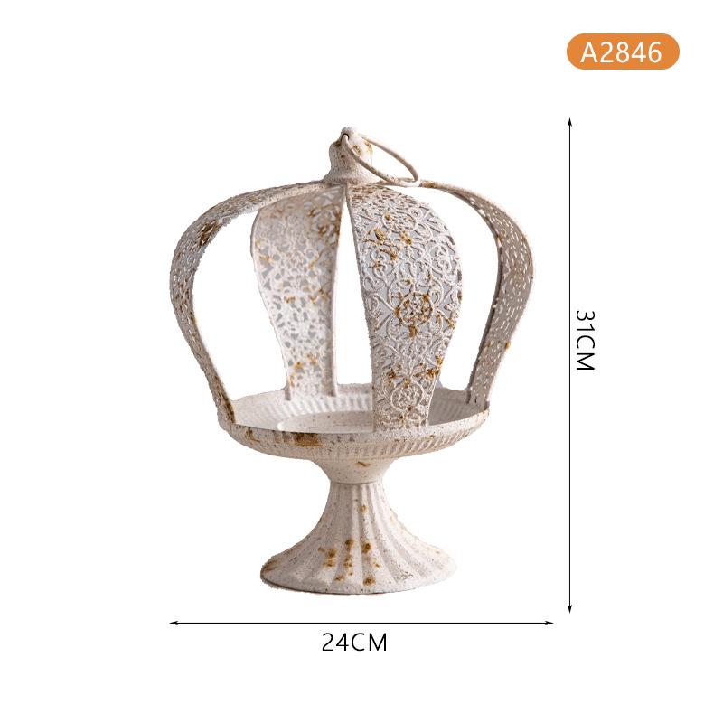 French Crown-Shaped Hollow Candlestick: European Retro Tabletop Ornament for a Cozy B&B Atmosphere