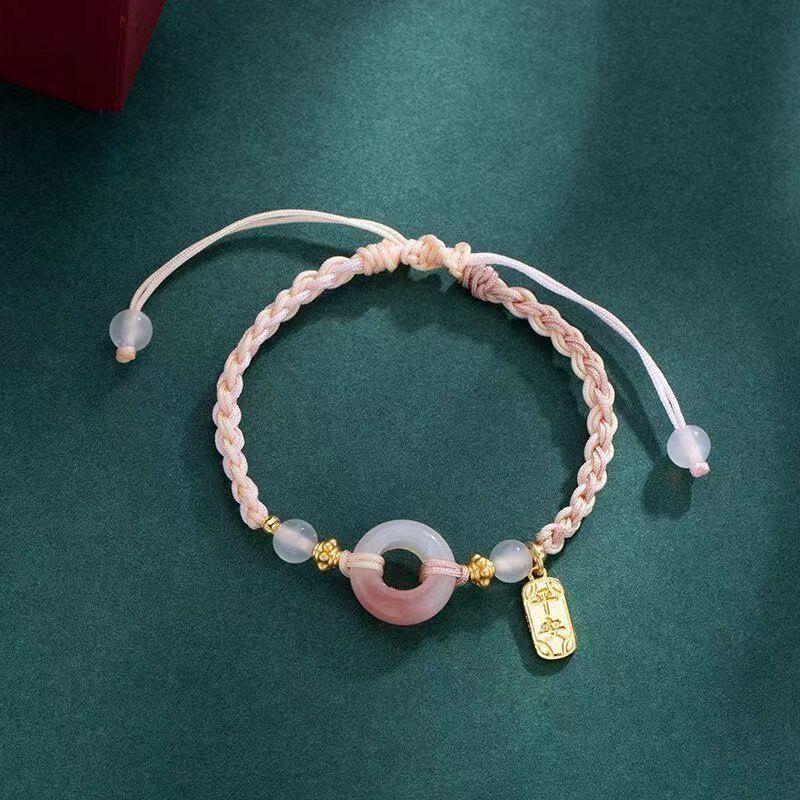 Trendy Cat Bracelet: Sweet & Cool Sandalwood Jewelry for Women