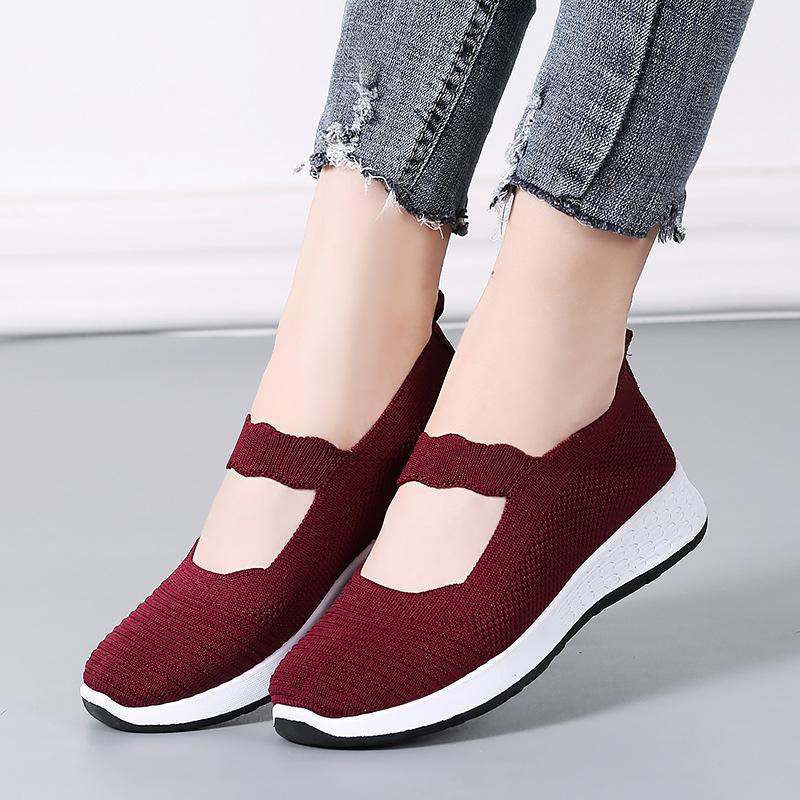 Cloth shoes women's summer breathable and lightweight mother shoes new casual sports shallow mouth single shoes